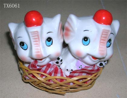 Porcelain Salt & Pepper Shaker