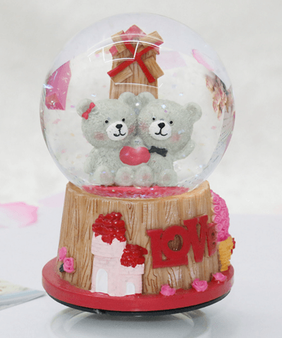 Resin Valentine Snowglobe