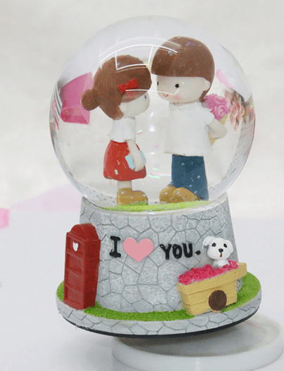 Resin Valentine Snowglobe