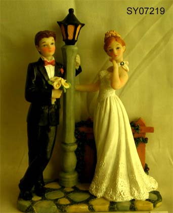 Resin Wedding Figurine