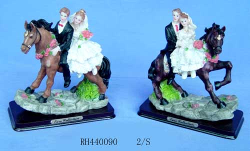 Resin Wedding Figurine