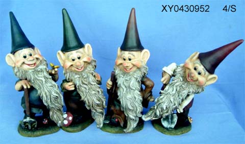 Resin Gnome statues