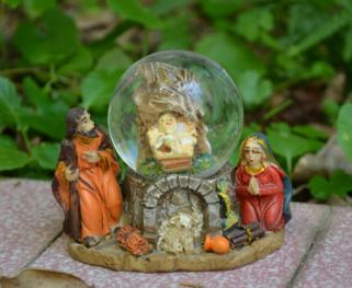 Resin Snowglobe