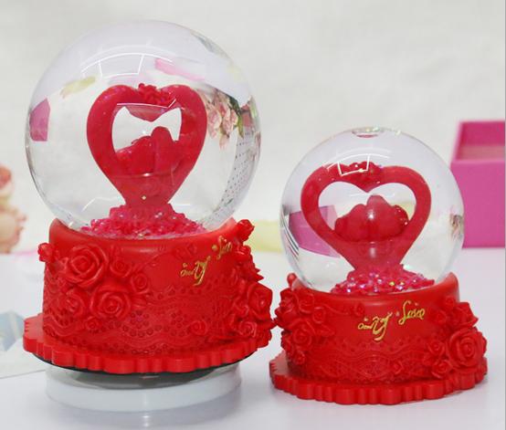 Resin Snowglobe for Valentine