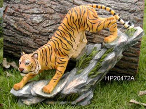 Resin Wildlife animal sculpture
