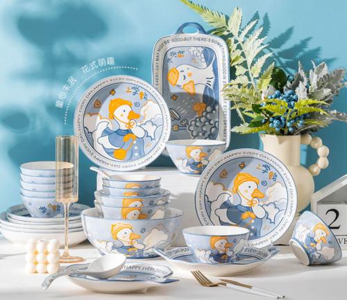 Porcelain Dinnerware & Tableware